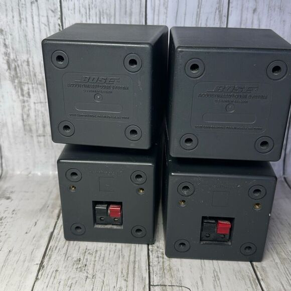 Bose Acoustimass Cube System Speakers set of 2 WORKS TESTED - Picture 6 of 9